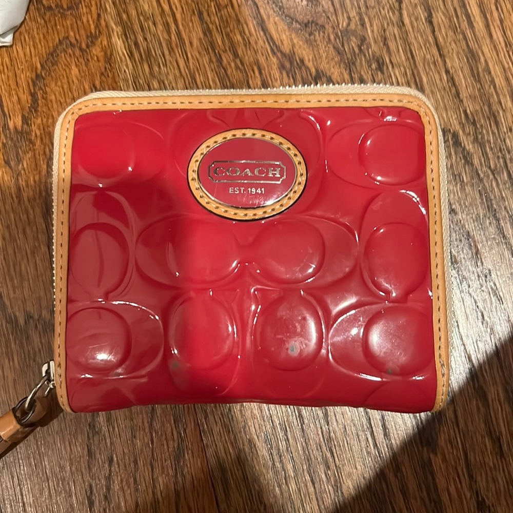 Coach wallet perf condition